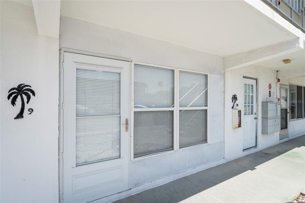 1221 DREW STREET UNIT B9 CLEARWATER, FL 33755