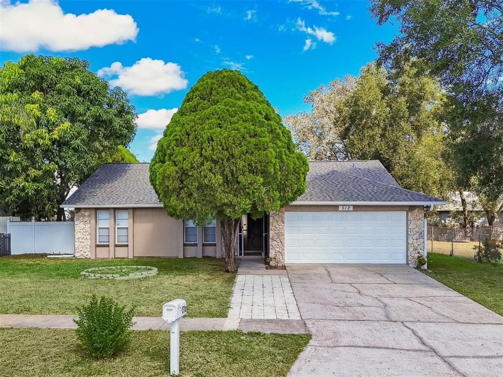 512 MAHOGANY DRIVE SEFFNER, FL 33584