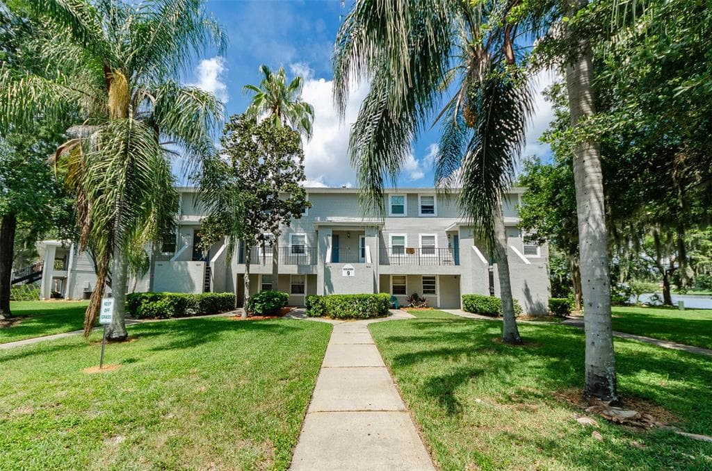 7246 E BANK DRIVE UNIT 106 TAMPA, FL 33617