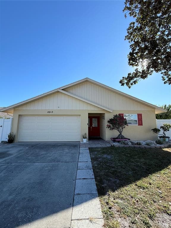 8813 MAGNOLIA COURT SEMINOLE, FL 33777