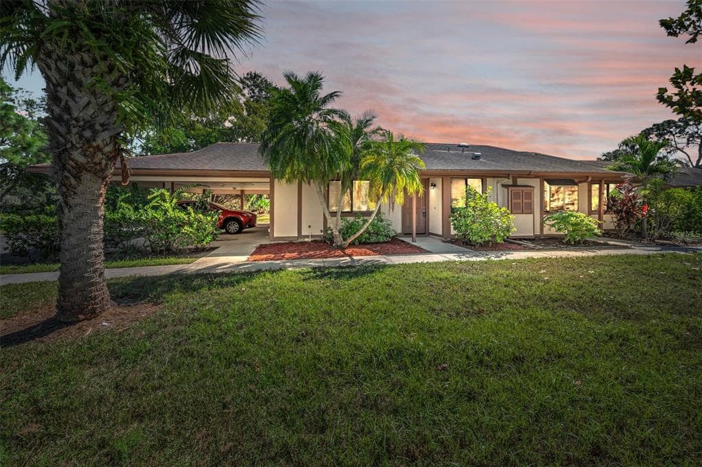 215 CORKWOOD LANE OLDSMAR, FL 34677