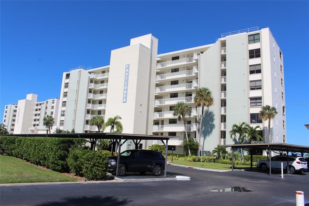 300 WOODETTE DRIVE UNIT 202B DUNEDIN, FL 34698