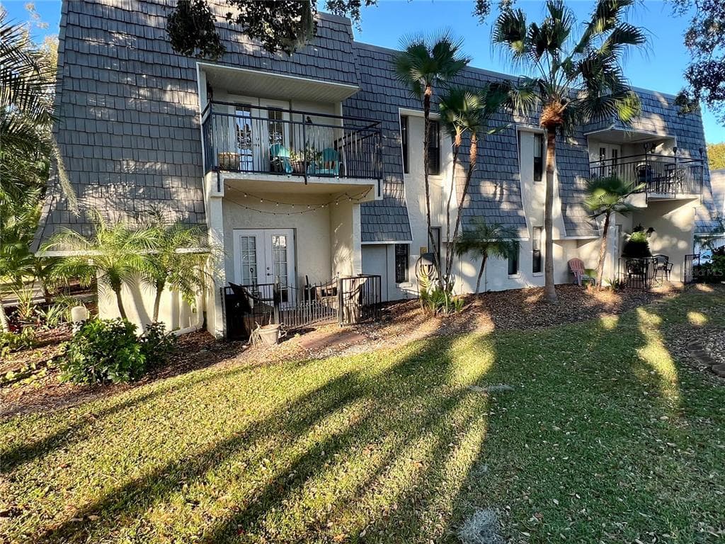 702 LYNDHURST STREET UNIT 821 DUNEDIN, FL 34698