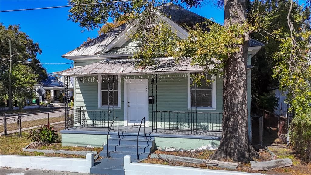 1002 E 14TH AVENUE TAMPA, FL 33605