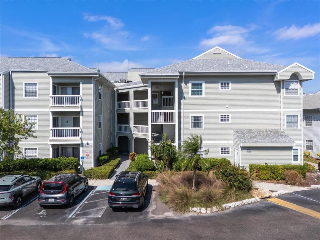 6826 STONES THROW CIRCLE N UNIT 11206 ST PETERSBURG, FL 33710