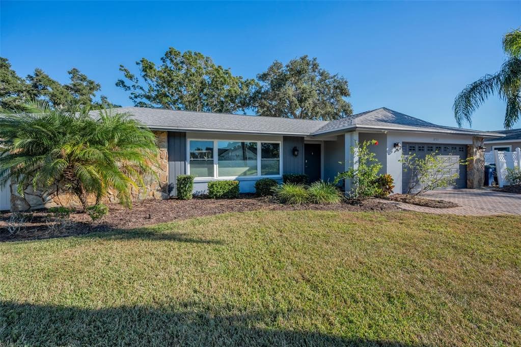 8793 MERRIMOOR BOULEVARD E SEMINOLE, FL 33777