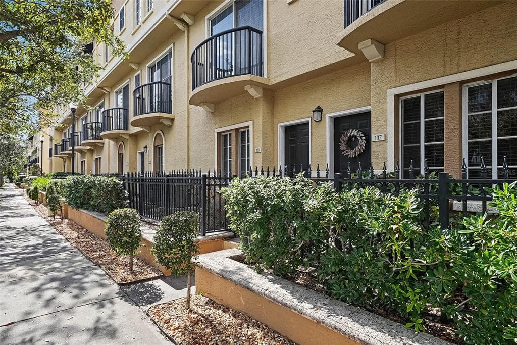107 S SHERRILL STREET UNIT 107 TAMPA, FL 33609