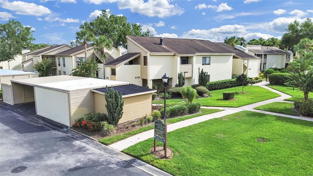 4118 PINELAKE LANE UNIT 102 TAMPA, FL 33618
