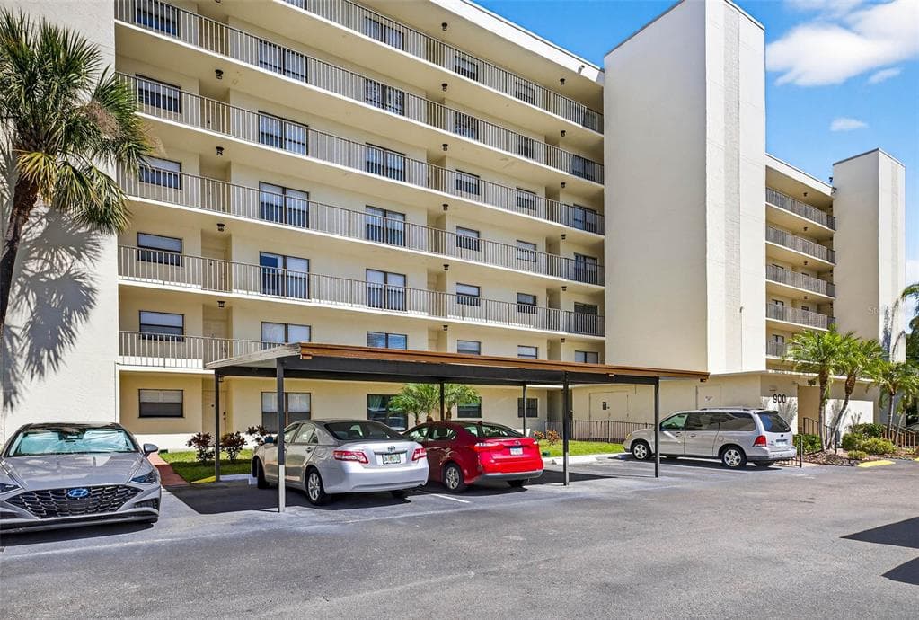 900 COVE CAY DRIVE UNIT 6E CLEARWATER, FL 33760