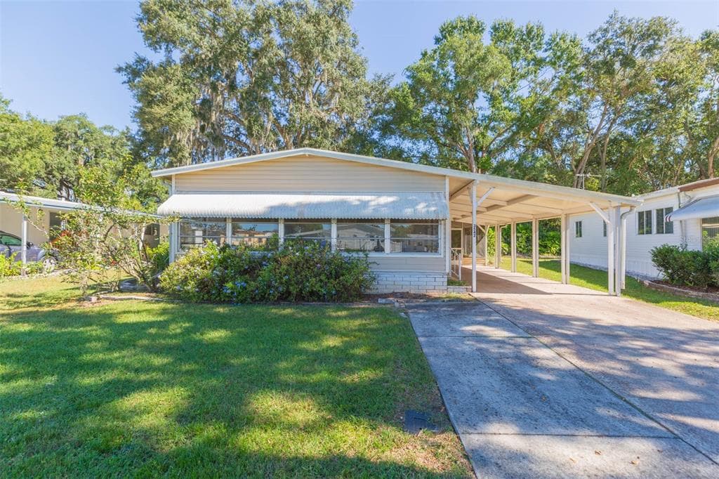 3542 CASTLE DRIVE ZEPHYRHILLS, FL 33540