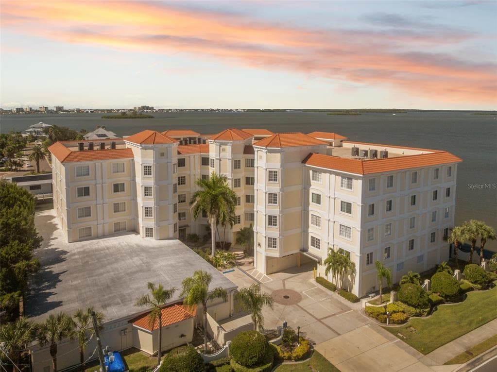 1860 N FORT HARRISON AVENUE UNIT 106 CLEARWATER, FL 33755