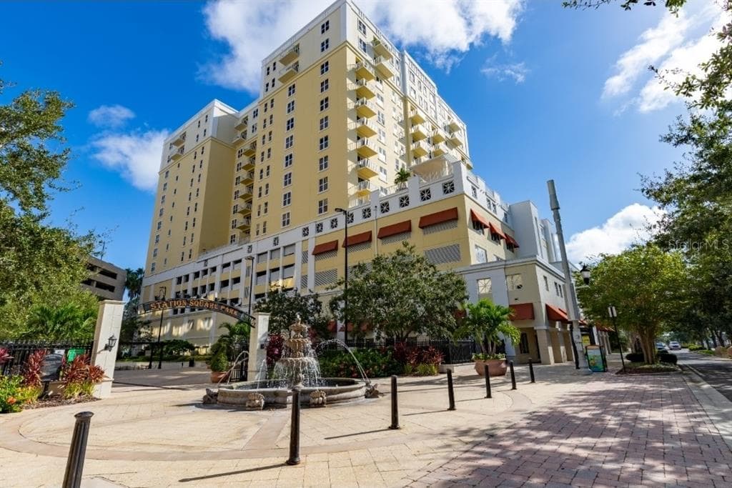 628 CLEVELAND STREET UNIT 1502 CLEARWATER, FL 33755