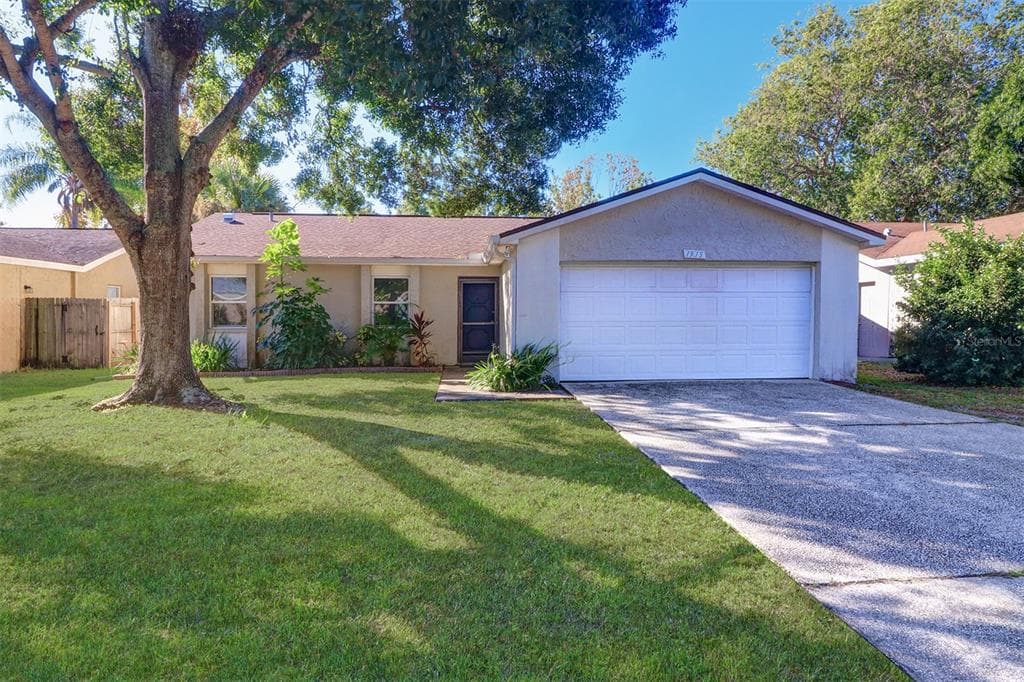 1915 SAGINAW COURT OLDSMAR, FL 34677