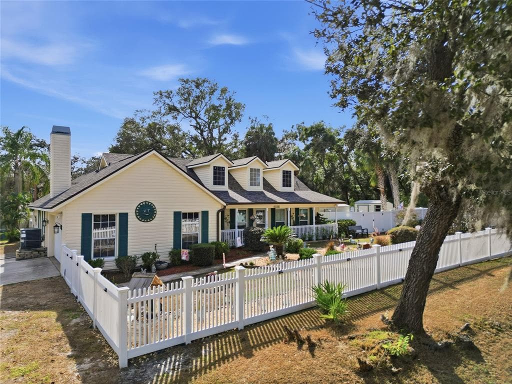 11131 HACKNEY DRIVE