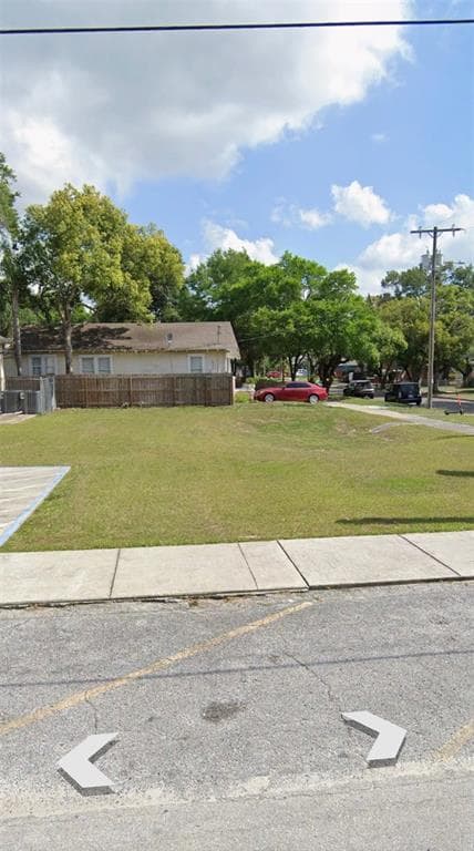 203 W GLADYS STREET TAMPA, FL 33602