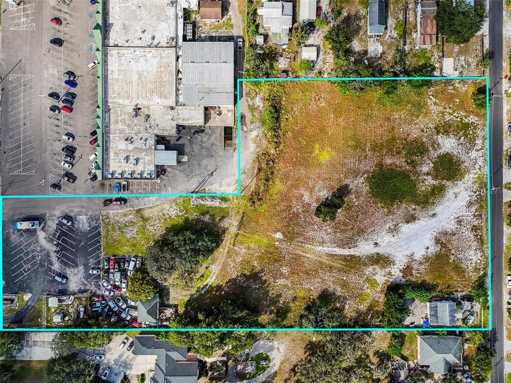 3309 GLORIA AVENUE PLANT CITY, FL 33563
