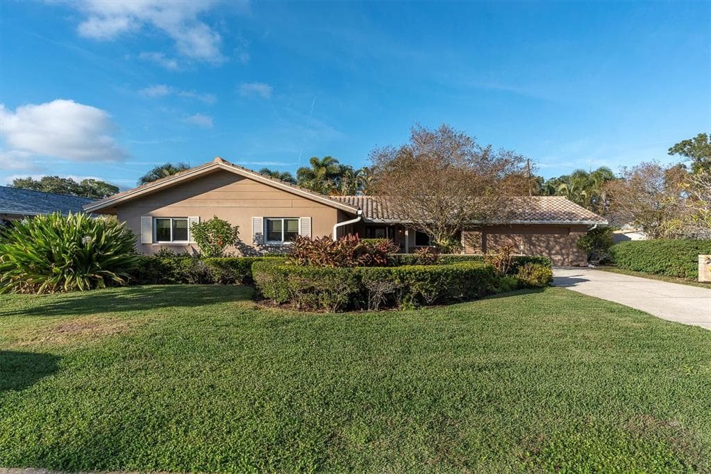 1101 87TH AVENUE N ST PETERSBURG, FL 33702