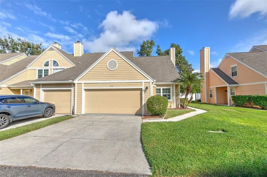 1216 BIG PINE DRIVE UNIT 16 VALRICO, FL 33596