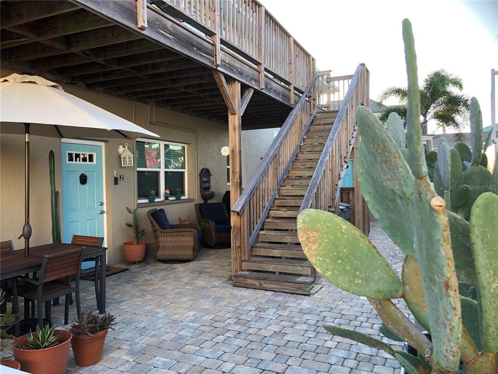 37 144TH AVENUE UNIT 3 ST PETERSBURG, FL 33708