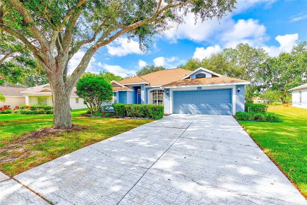 3454 SILVER MEADOW WAY PLANT CITY, FL 33566