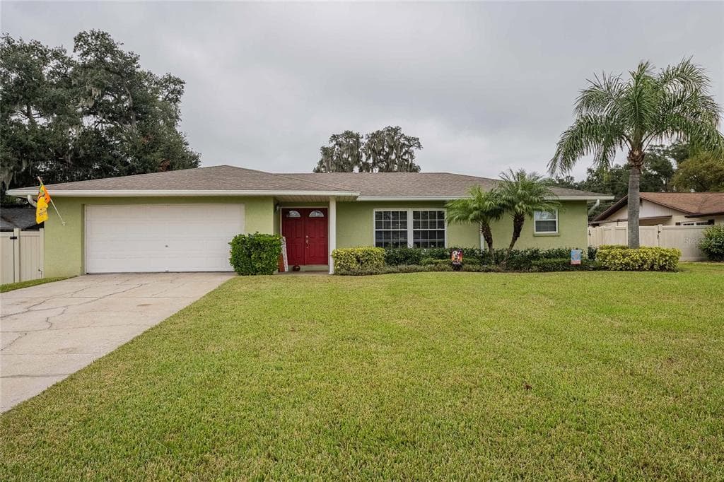 318 OAK TRAIL LAKELAND, FL 33813