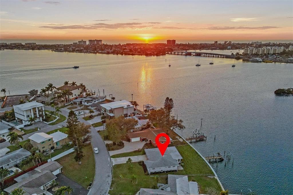 7160 S SHORE DRIVE SOUTH PASADENA, FL 33707