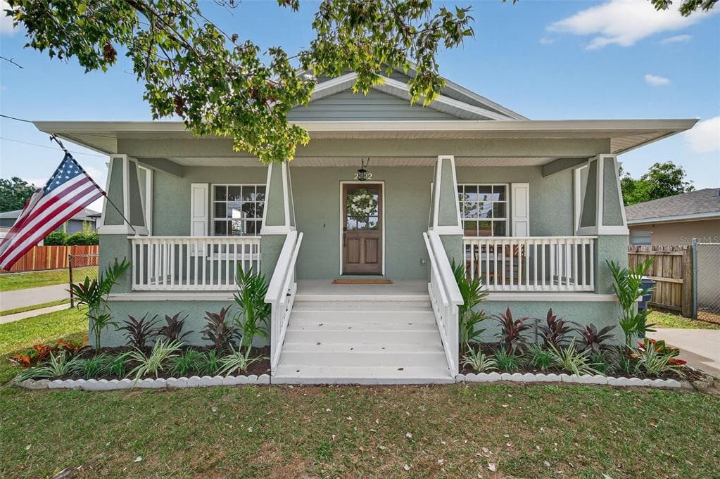2702 W SAINT JOHN STREET TAMPA, FL 33607