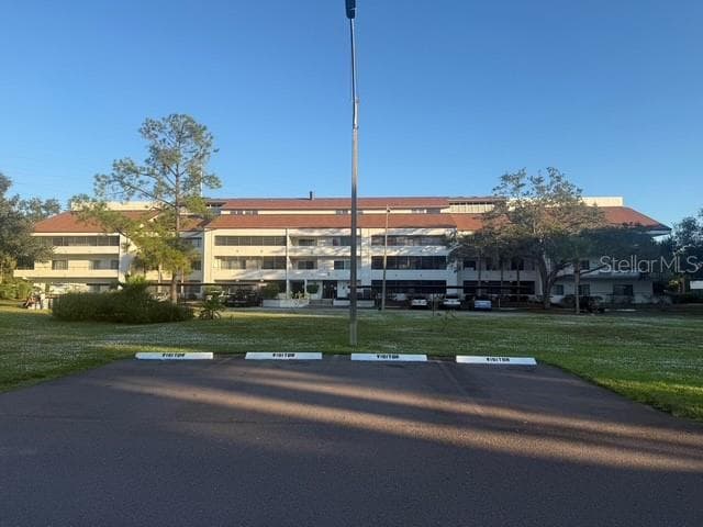 2583 COUNTRYSIDE BOULEVARD UNIT 3307 CLEARWATER, FL 33761