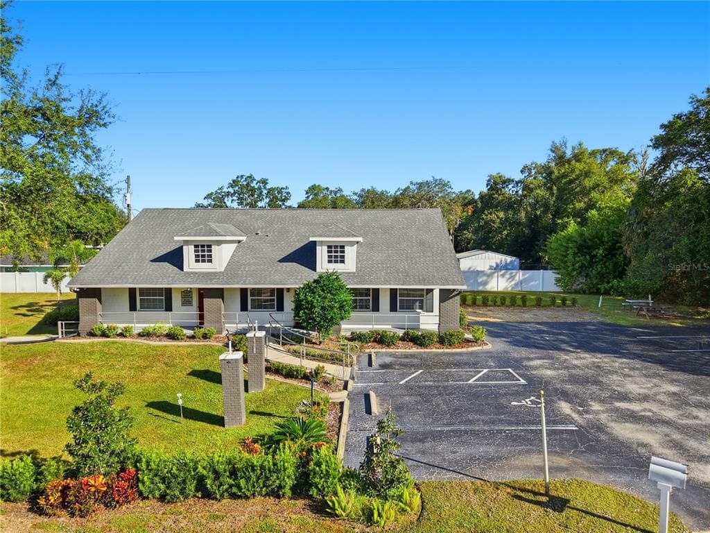 8219 MASSACHUSETTS AVENUE NEW PORT RICHEY, FL 34653