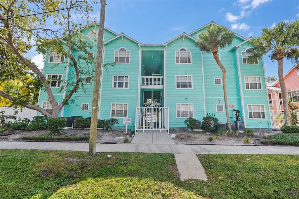 3002 W CLEVELAND STREET UNIT B10 TAMPA, FL 33609