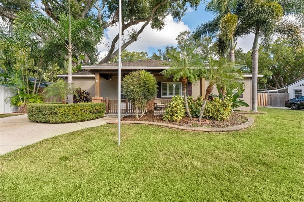 1441 SANTA ANNA DRIVE DUNEDIN, FL 34698