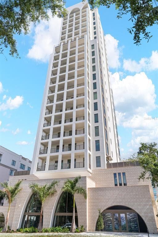 126 4TH AVENUE NE UNIT 2001 ST PETERSBURG, FL 33701