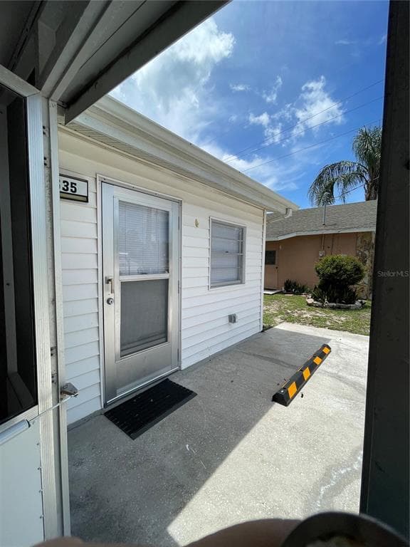 1635 OMAHA STREET UNIT B PALM HARBOR, FL 34683