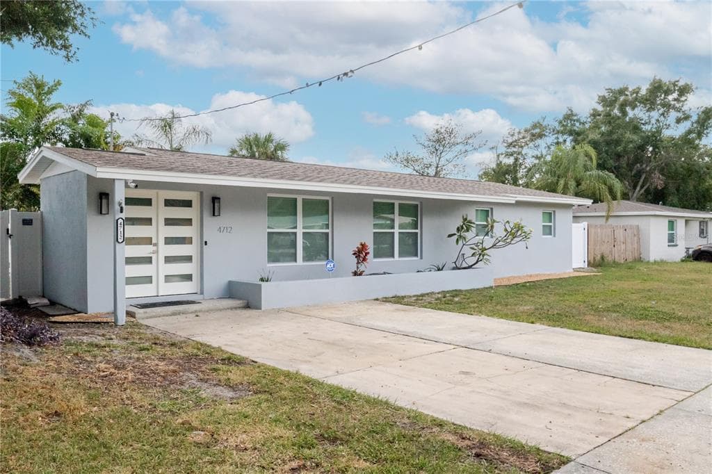 4712 W BAY AVENUE TAMPA, FL 33616