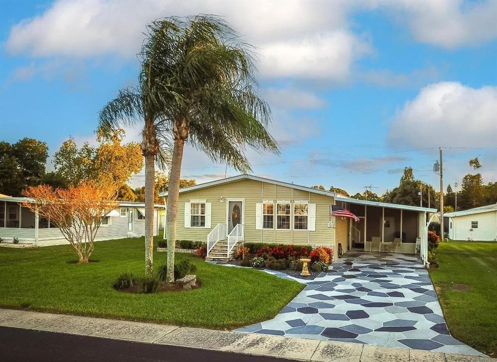 122 COLONIAL BOULEVARD UNIT 6 PALM HARBOR, FL 34684