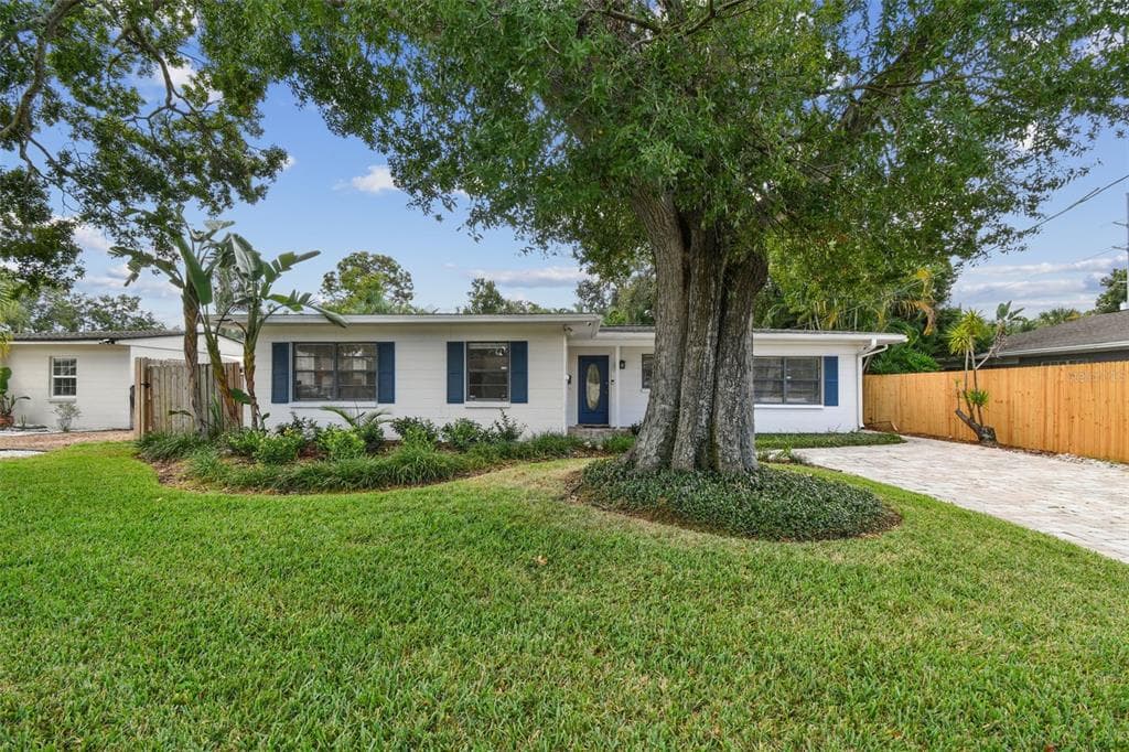 3818 W SAN MIGUEL STREET TAMPA, FL 33629