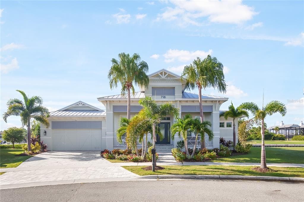 718 PINCKNEY DRIVE APOLLO BEACH, FL 33572