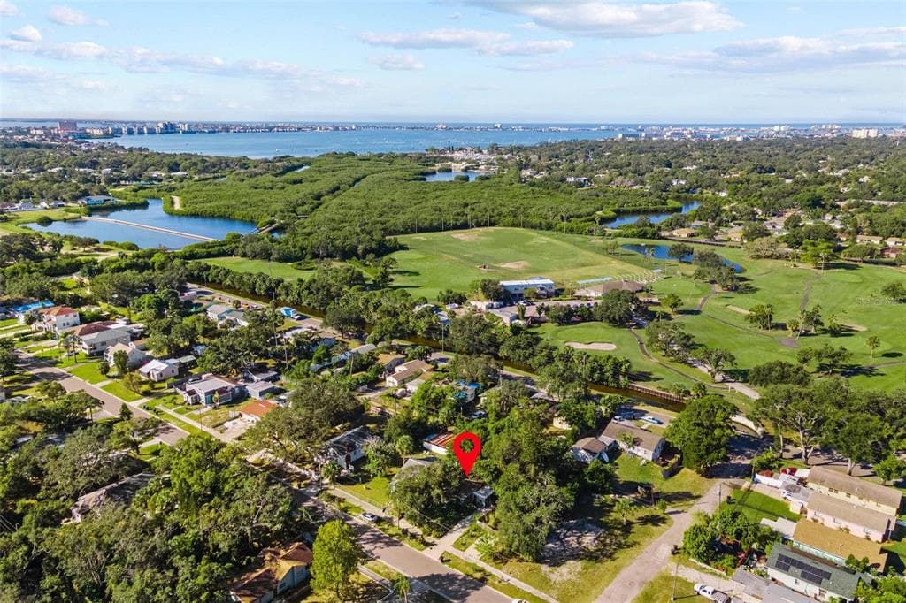 2301 KINGSTON STREET S ST PETERSBURG, FL 33711