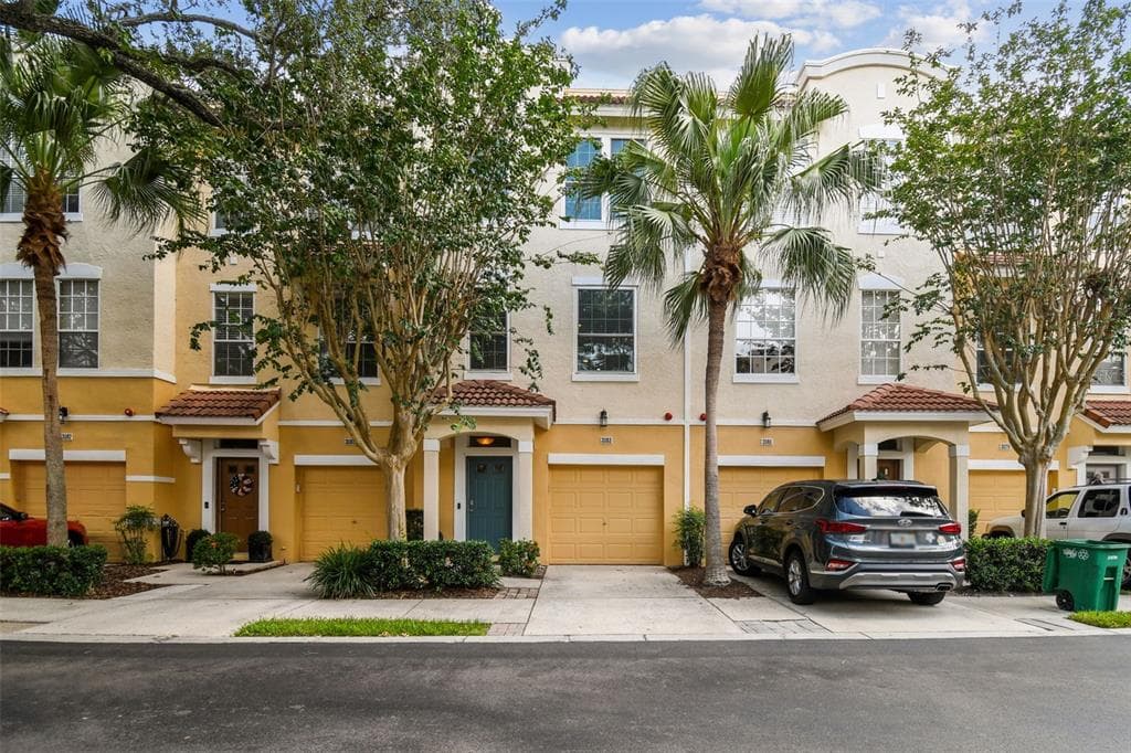 3183 BAYSHORE OAKS DRIVE TAMPA, FL 33611
