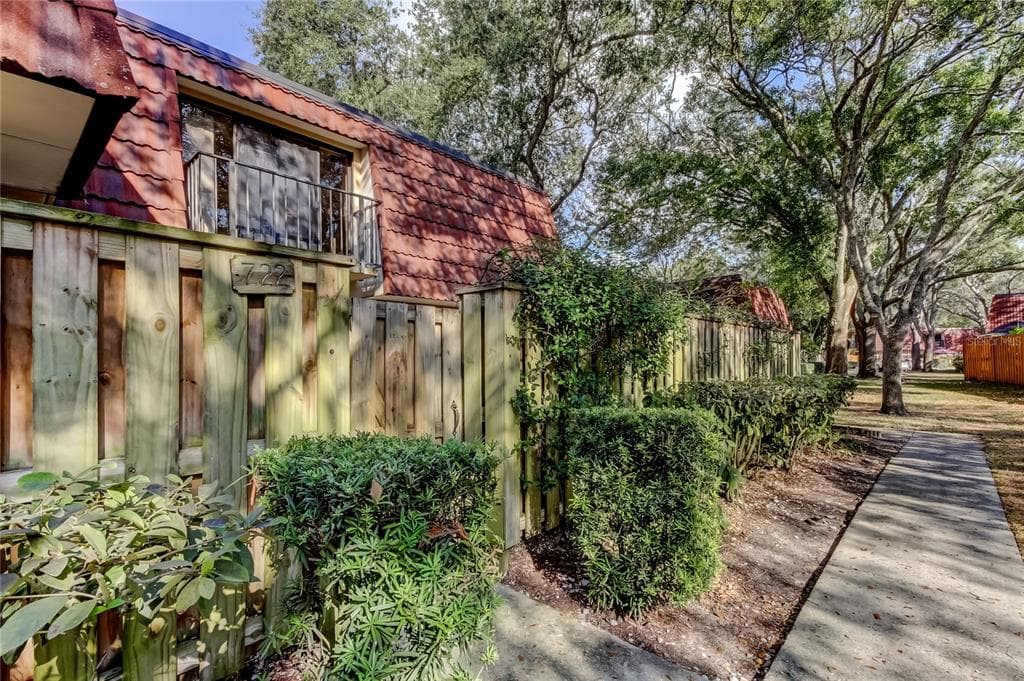 722 1ST COURT PALM HARBOR, FL 34684