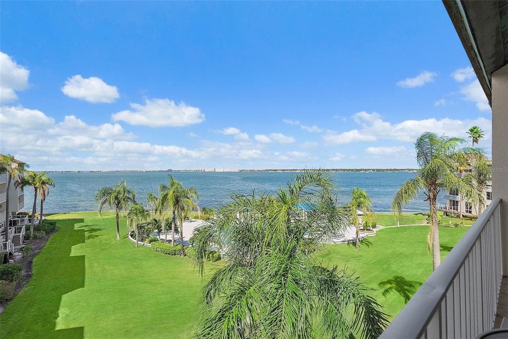 5155 ISLA KEY BOULEVARD S UNIT 401 ST PETERSBURG, FL 33715