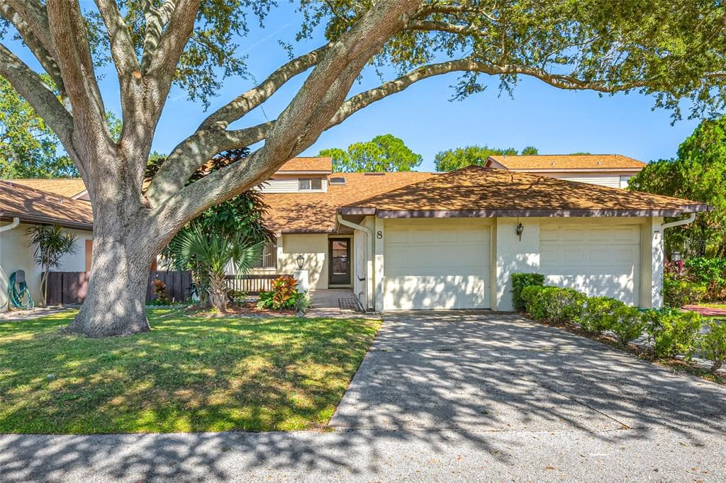 940 FENTON LANE UNIT 8 LAKELAND, FL 33809
