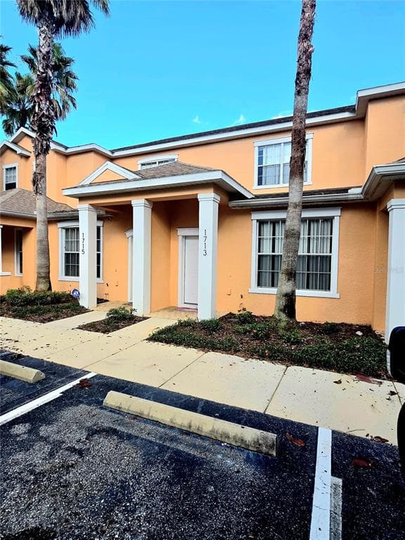 1713 RETREAT CIRCLE CLERMONT, FL 34714