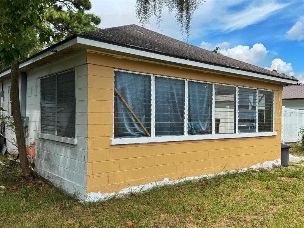 4331/4333 MANTON LANE HOLIDAY, FL 34691