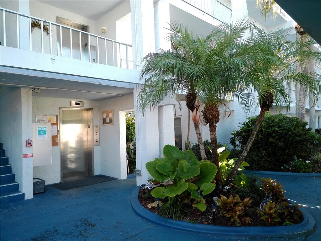225 COUNTRY CLUB DRIVE UNIT C132
