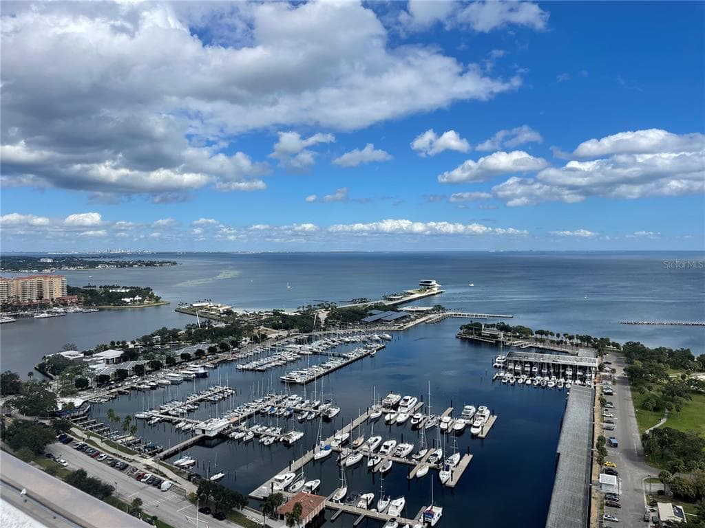 1 BEACH DRIVE SE UNIT 1508 ST PETERSBURG, FL 33701