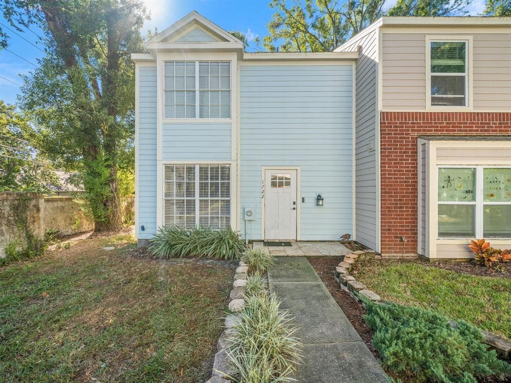 1722 MILL RUN CIRCLE TAMPA, FL 33613
