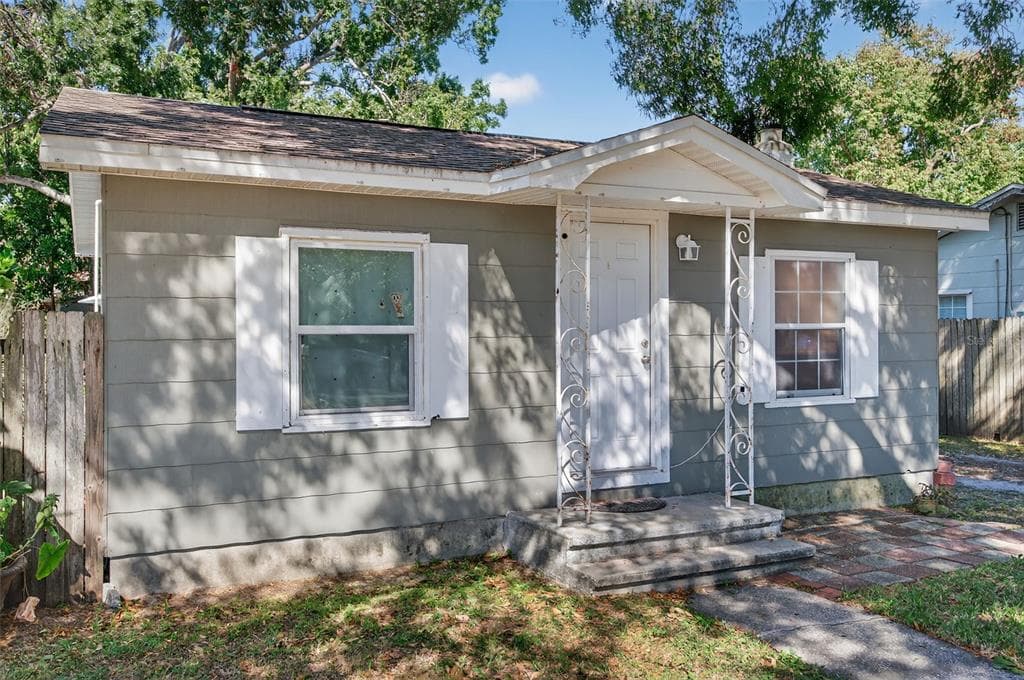 4941 43RD AVENUE N ST PETERSBURG, FL 33709