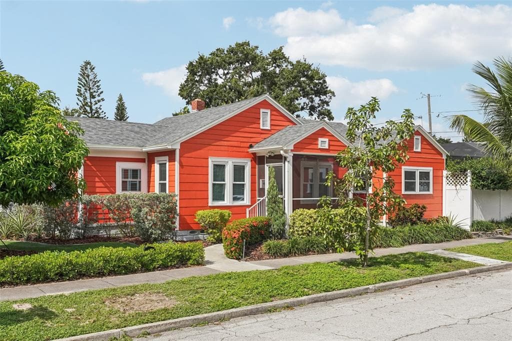 1001 18TH AVENUE N ST PETERSBURG, FL 33704