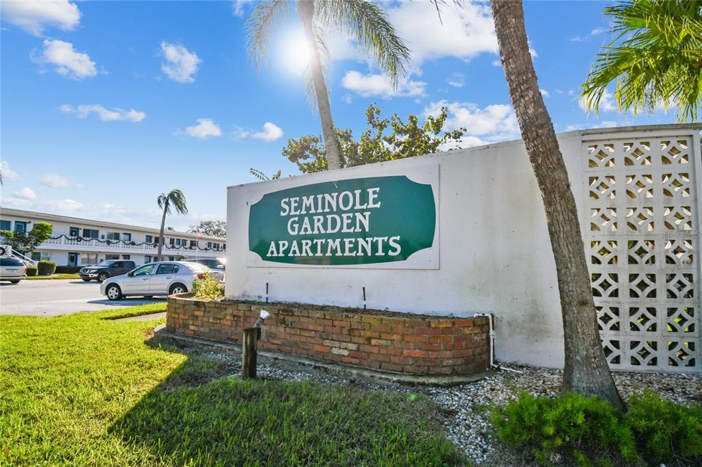 8425 112TH STREET UNIT 108 SEMINOLE, FL 33772